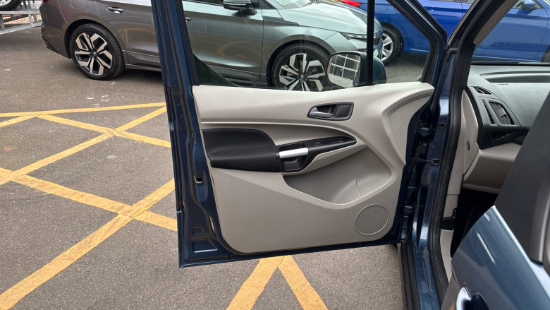 Ford Grand Tourneo Connect 1.5 EcoBlue 120 Titanium 5dr Diesel Estate